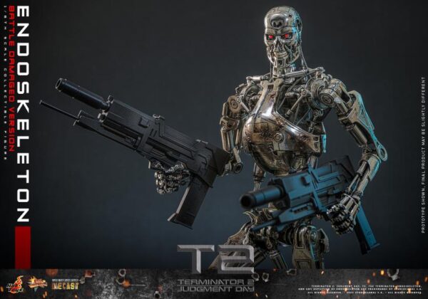 MMS840D77 - Terminator 2: Judgment Day - 1/6th scale Endoskeleton (Battle Damaged Version) - Image 12