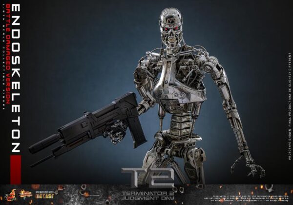 MMS840D77 - Terminator 2: Judgment Day - 1/6th scale Endoskeleton (Battle Damaged Version) - Image 9