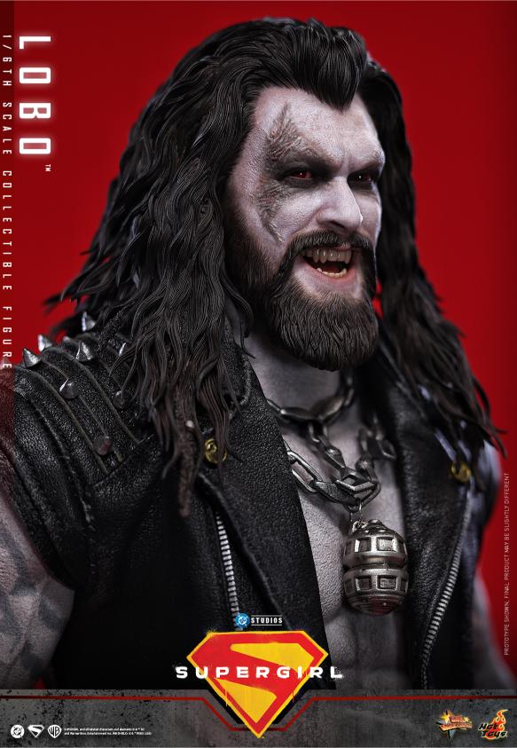 MMS890 – Supergirl™ - 1/6th scale Lobo™ - Image 16