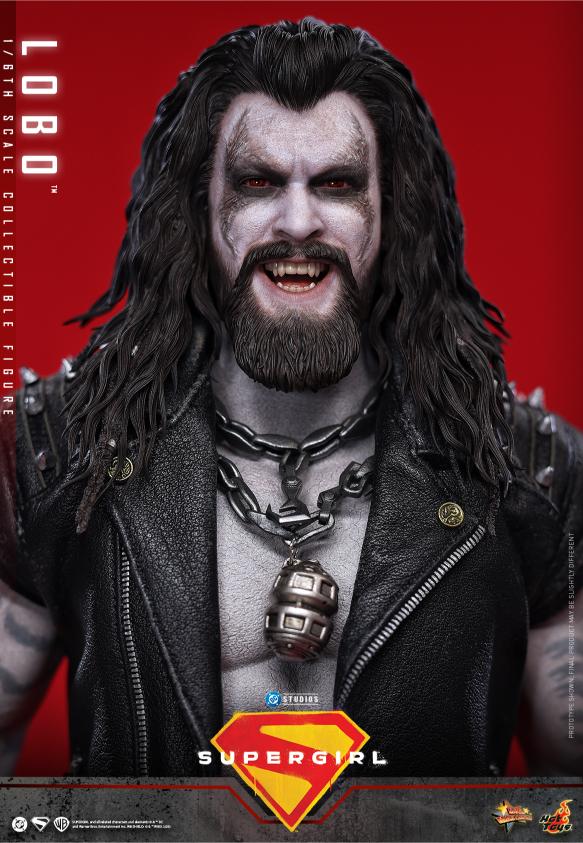 MMS890 – Supergirl™ - 1/6th scale Lobo™ - Image 17