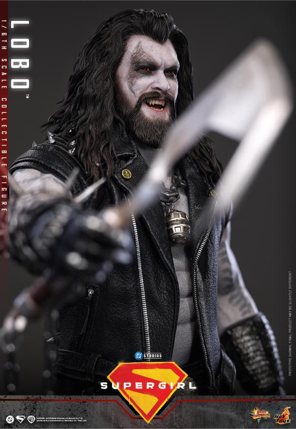 MMS890 – Supergirl™ - 1/6th scale Lobo™ - Image 20