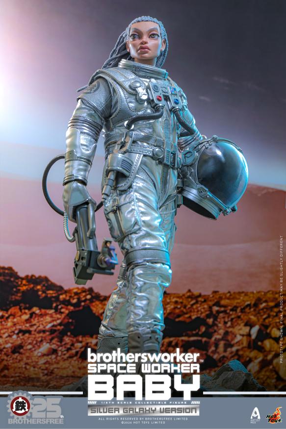 AMC041 - Brothersfree x Hot Toys - 1/6th scale Space Worker Baby (Brothersfree 25th Silver Galaxy Version) - Image 6