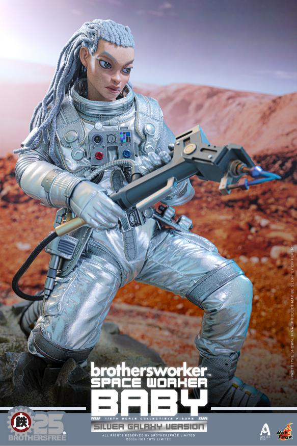AMC041 - Brothersfree x Hot Toys - 1/6th scale Space Worker Baby (Brothersfree 25th Silver Galaxy Version) - Image 7