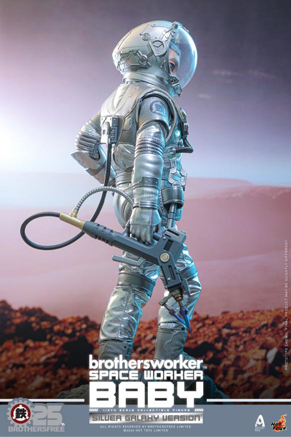 AMC041 - Brothersfree x Hot Toys - 1/6th scale Space Worker Baby (Brothersfree 25th Silver Galaxy Version) - Image 9