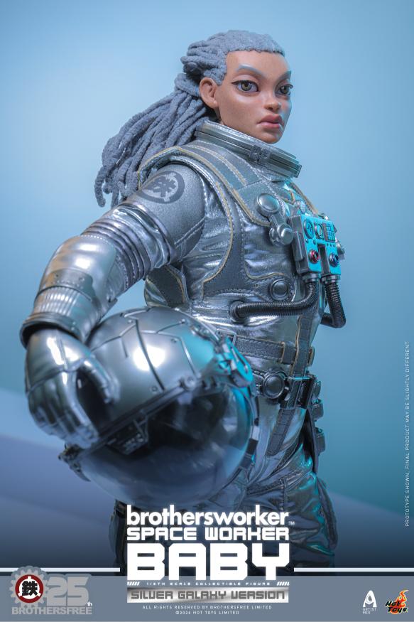 AMC041 - Brothersfree x Hot Toys - 1/6th scale Space Worker Baby (Brothersfree 25th Silver Galaxy Version) - Image 10